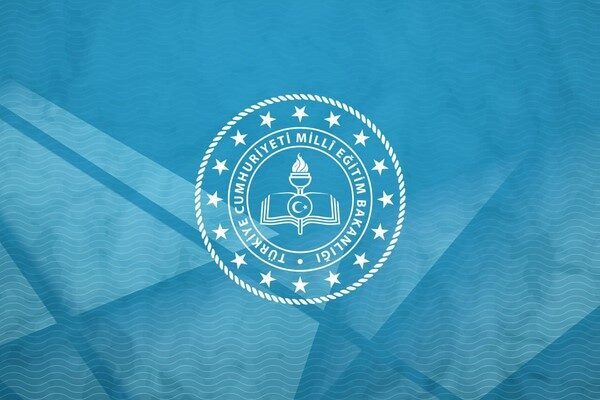 Bakanlıktan yapılan Başkent Öğretmenevinde Bakan Yardımcısı Ömer Faruk Yelkenci'nin katılımıyla