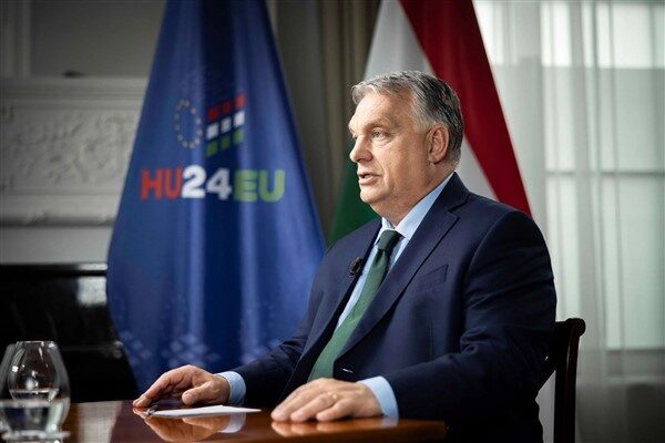 Macaristan Başbakanı Viktor Orban, Avrupa Birliği'nin 27 üye ülkesinin liderlerinin