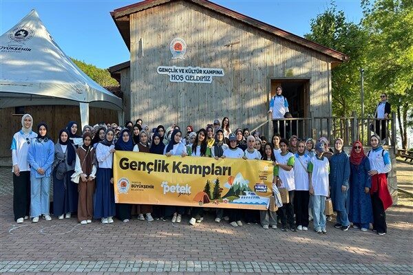 Petek Genç Gezi Programları ile gençler Samsun’un güzelliklerini keşfe çıkıyor.