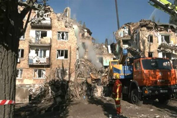 Yetkililer, saldırıda 14 yaşında bir çocuğun da aralarında bulunduğu en