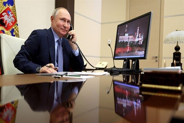 Vladimir Putin, bir gün önce Moskova’da ABD Başkanının Özel Temsilcisi