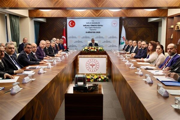 Sağlık Bakanı Prof. Dr. Kemal Memişoğlu, Rize Artvin Havalimanı’nda il