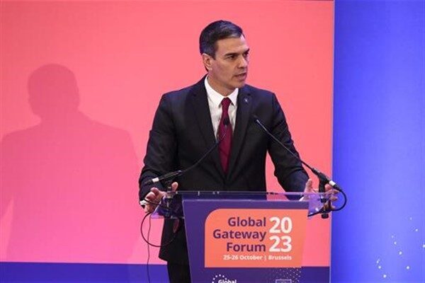 İspanya Başbakanı Pedro Sanchez, iklim değişikliğinin hızlanmasına karşı bilimsel temelli