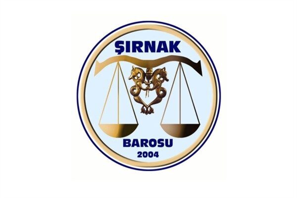 Açıklamada, katliamın insanlık vicdanında derin yaralar açtığı vurgulanarak, faillerin uluslararası