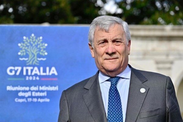Tajani, yaptığı açıklamada, “Bu zor günlerde büyük çaba gösteren gönüllülere,