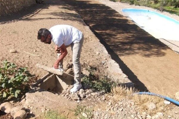 Belediye ekipleri, vadi boyunca yer alan işletmelerde kaçak su kullanımıyla