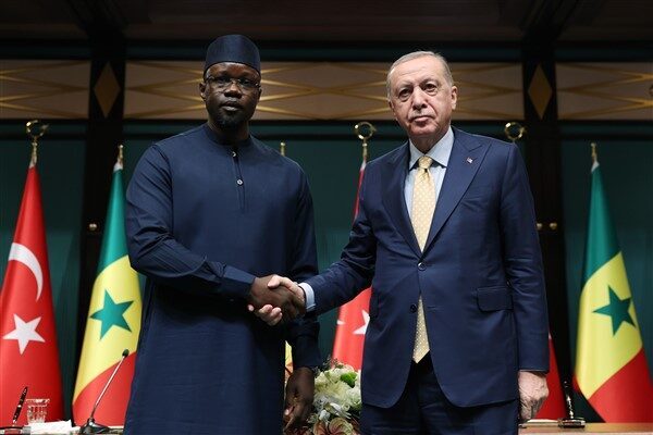Cumhurbaşkanı Recep Tayyip Erdoğan ve Senegal Başbakanı Ousmane Sonko, baş
