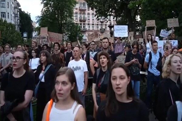 Ukrayna'nın en üst düzey yolsuzlukla mücadele kurumlarının başkanları, bu hafta