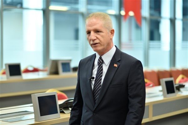 İstanbul Valisi Davut Gül, merhum Hasan Güngör ve merhum Suat