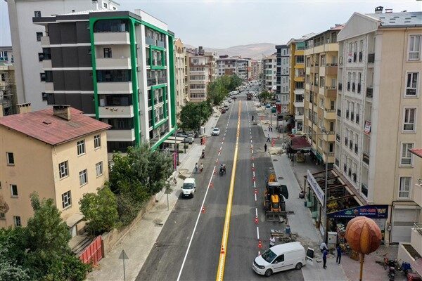 Kent trafiğini rahatlatmak ve alternatif caddeleri daha kullanışlı hale getirmek