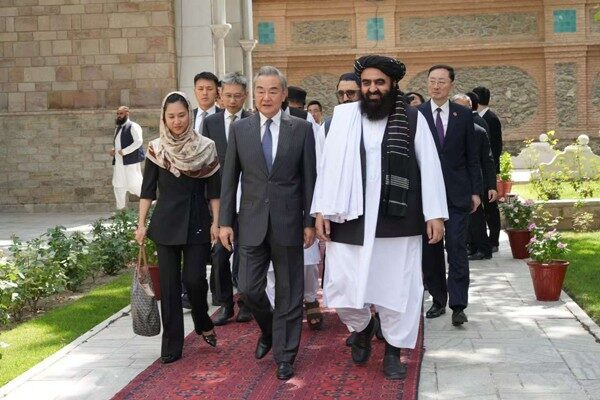 Çin Dışişleri Bakanı Wang Yi, Afganistan'ın başkenti Kâbil'de Afganistan Dışişleri
