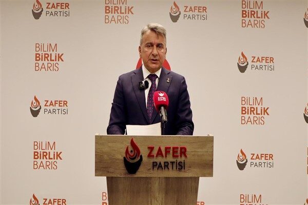 Zafer Partisi Sözcüsü Karamahmutoğlu, değerlendirmesinde "Son iki haftası kalan yaz
