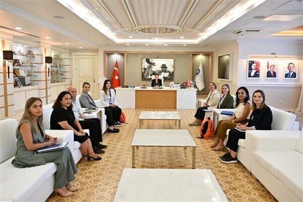 Antalya Büyükşehir Belediyesi Başkan Vekili Büşra Özdemir, “Kadın Dostu Kentler