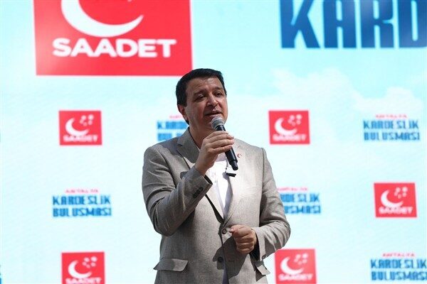 Mevcut sistemin toplumsal sorunları çözme kapasitesini yitirdiğini vurgulayan Arıkan, “Ahlakı