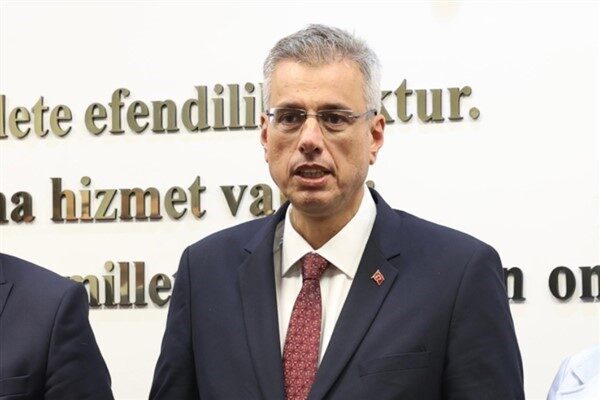 Memişoğlu resmi temaslarda bulunmak üzere Çin’de Pekin Büyükelçiliğimizi ziyaret etti.