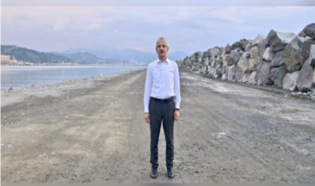 Ulaştırma ve Altyapı Bakanı Abdülkadir Uraloğlu, Kazakistan/Almatı’da düzenlenen 7. Uluslararası