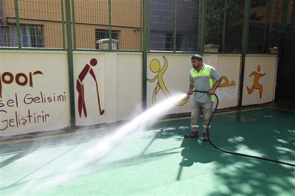Bakırköy Belediyesi, okulları yeni eğitim öğretim dönemine hazırladı. Yaz tatilinin