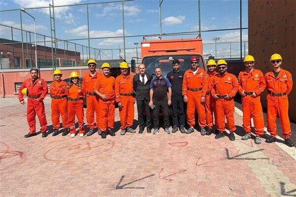 70 kişilik ekibe, Afet ve Acil Durum Yönetimi Başkanlığı (AFAD)
