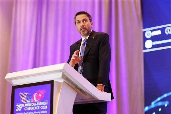Enerji ve Tabii Kaynaklar Bakanı Bayraktar, Denizli Organize Sanayi Bölgesi’nde