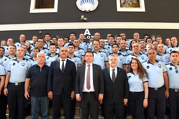 Osmangazi Belediye Başkanı Erkan Aydın, Zabıta Teşkilatı’nın 199’uncu kuruluş yıl