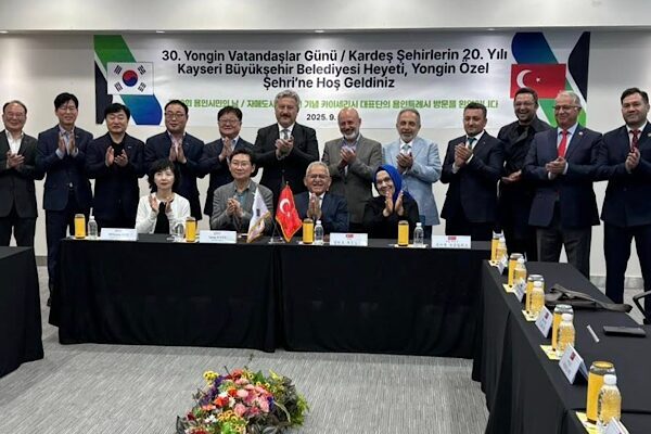 Kayseri Büyükşehir Belediye Başkanı Dr. Memduh Büyükkılıç, eşi Necmiye Büyükkılıç