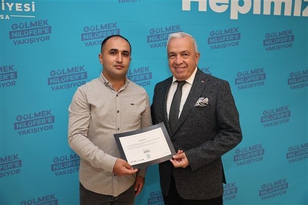 Nazım Hikmet Kültürevi’nde görevli olan Ahmet Avcı, deprem anında vatandaşların