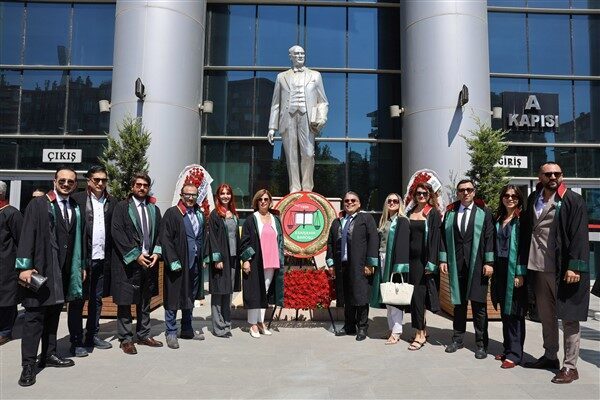 Eskişehir’de yeni adli yıl açılışı için Eskişehir Adliyesi önünde tören