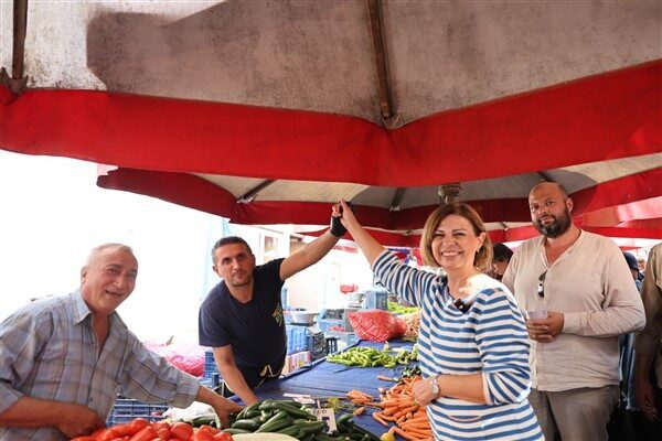 Başkan Ünlüce, Kurtuluş Kapalı Pazarı’nın yerine İmar Sokak’ta kurulan Kurtuluş