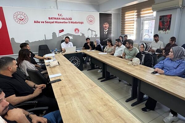 Batman’da evlenecek gençlere yönelik “Evlilik Öncesi Eğitim Programı” hayata geçirildi.