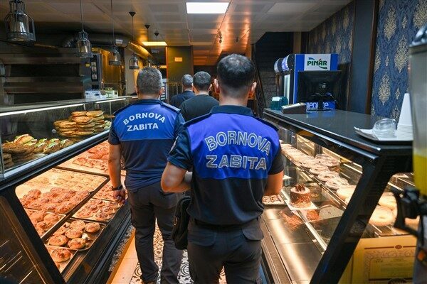Bornova Belediyesi, vatandaşların güvenli ve sağlıklı gıdaya ulaşabilmesi için sabaha