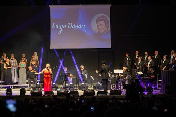 Bornova Belediyesi, Zeki Müren’in ölümünün 29. yılında Büyükpark Ayfer Feray