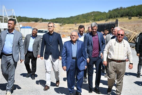 Kayseri Büyükşehir Belediye Başkanı Dr. Memduh Büyükkılıç, kenti sporun merkezi