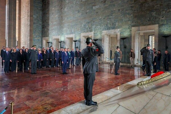 CHP'nin 22'nci Olağanüstü Kurultayı'nda Genel Başkanlığa bir kez daha seçilen