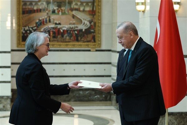 Cumhurbaşkanı Recep Tayyip Erdoğan, Avustralya’nın Ankara Büyükelçisi Sally-Anne Vincent’ı Cumhurbaşkanlığı