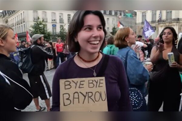 Fransa Başbakanı François Bayrou, Fransa'yı hükümetin çöküşüne ve siyasi krize