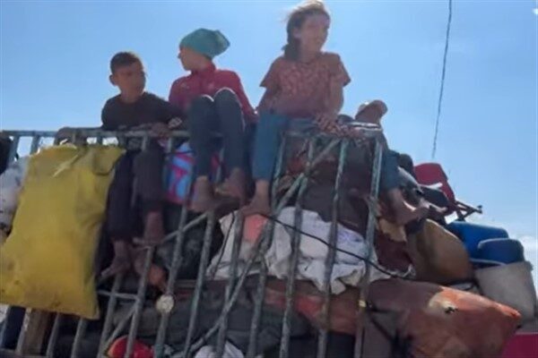 Şifa Hastanesi sağlık yetkilileri, Gazze Şehri'nin güneyindeki bir yerleşim bölgesine