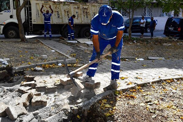 İzmir Büyükşehir Belediyesi tarafından, personel alımlarında yeni bir uygulama başlatıldı.