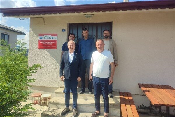 İzmit Belediye Başkan Yardımcısı Erdem Arcan ve Muhtarlık İşleri Müdürü