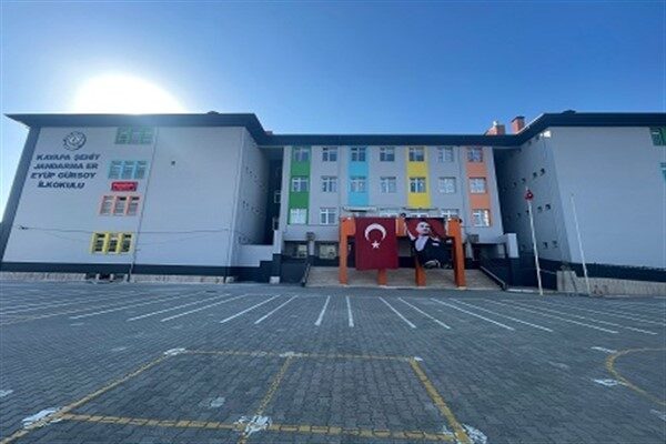 Kayapa Şehit Jandarma Er Eyüp Gürsoy İlk ve Ortaokulu eğitimde
