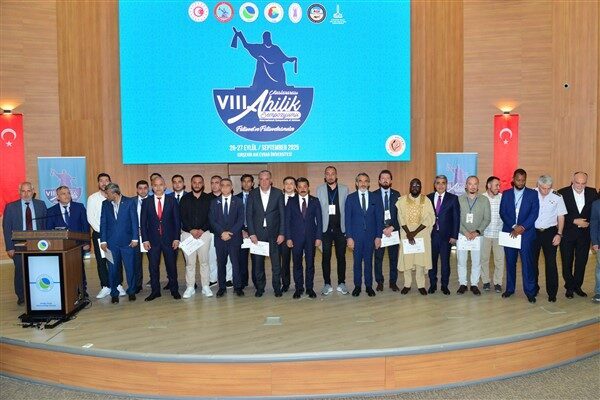 Açılışta konuşan Kırşehir Valisi Murat Sefa Demiryürek, Ahilik kültürünün uluslararası
