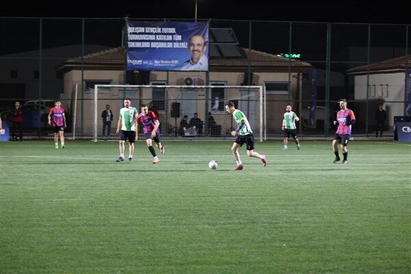 Karatay Mehmet Oktut Spor Tesisleri’nde gerçekleştirilen turnuvada 32 takım şampiyon