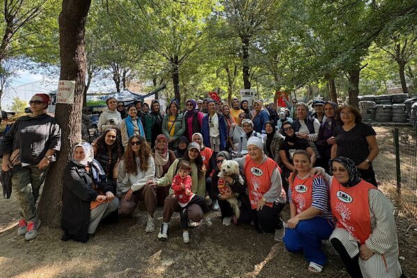 Spor İşleri Müdürlüğü koordinasyonunda gerçekleştirilen etkinlikte vatandaşlar, Sazak Dağları’nın doğal