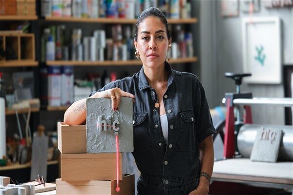 Leyla Emadi’nin “HİÇ” adlı eseri, Trendyol Sanat’ta sanatseverlerle buluşuyor Trendyol