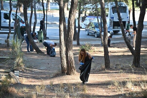 Yunusemre ilçesi Çiftlik Park’ta, çevre kirliliğine dikkat çekmek ve farkındalık