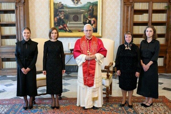 Moldova Cumhurbaşkanı Maia Sandu, Katoliklerin ruhani lideri ve Vatikan Devlet