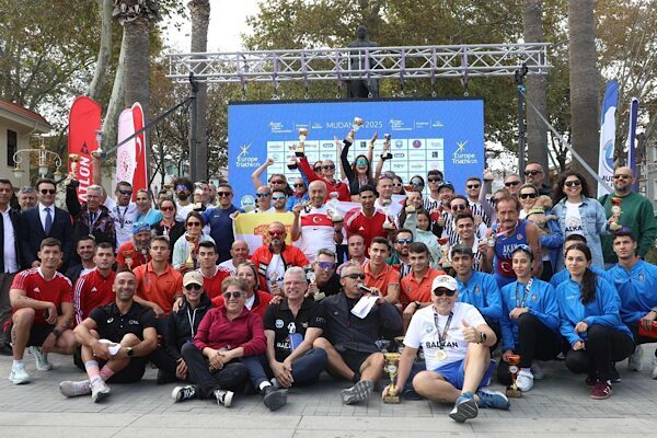 Mudanya Belediyesi ile Türkiye Triatlon Federasyonu’nun ortaklaşa düzenlediği “2025 Avrupa