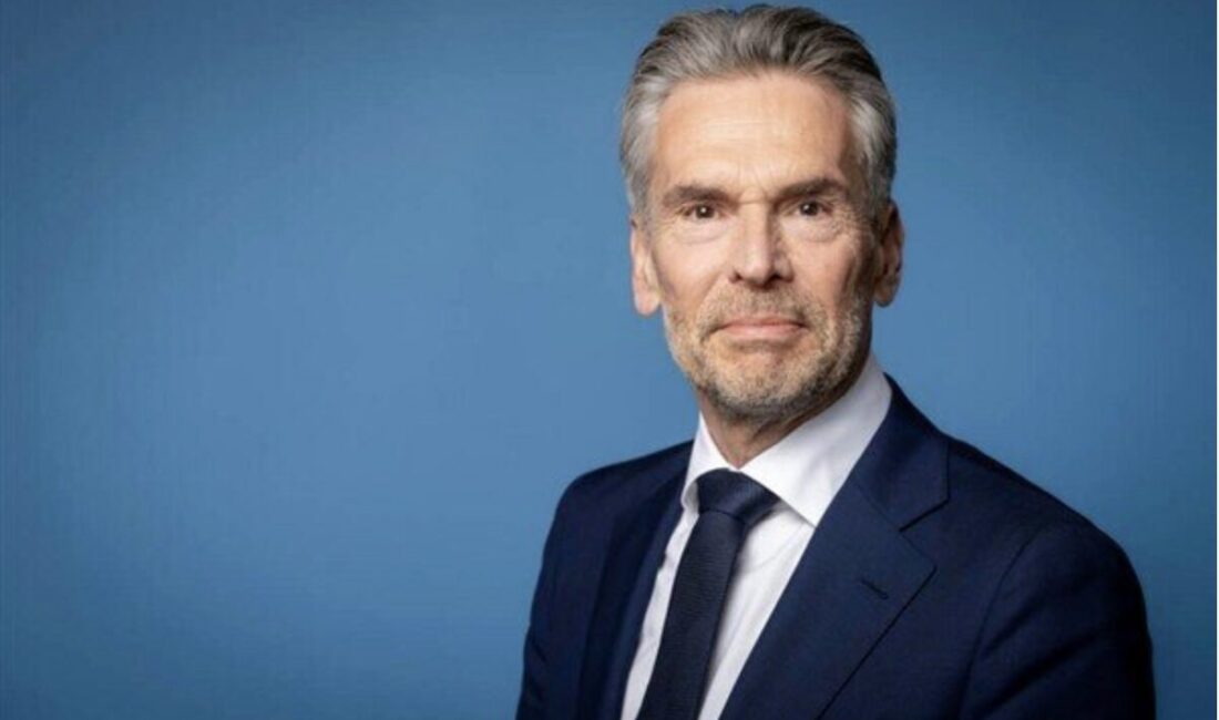Hollanda Başbakanı Dick Schoff, Arnhem-Oost Akademisi’nin Vatandaşlık programı kapsamında gençlerle