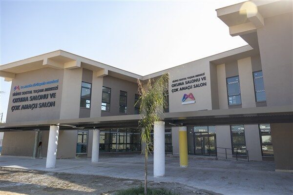 Mersin Büyükşehir Belediye Başkanı Vahap Seçer tarafından temeli atılan tesis,
