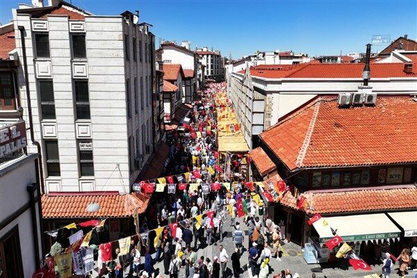 Konya Büyükşehir Belediye Başkanı Uğur İbrahim Altay, Konya’da ekonomik hareketliliği
