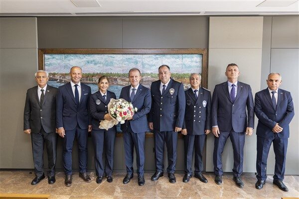 TBB Başkan Vekili ve Mersin Büyükşehir Belediye Başkanı Vahap Seçer,